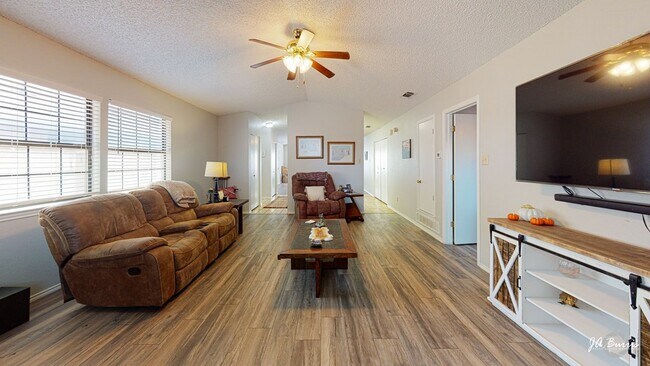 Building Photo - 4415 Fairgate Dr