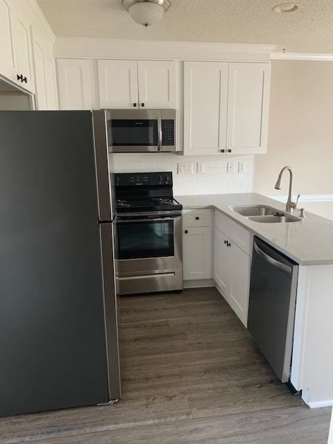 Foto del edificio - 3955 Sterling Pointe Dr