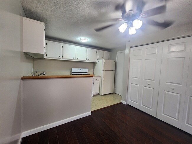 Foto del edificio - 134 Tyngsboro Rd