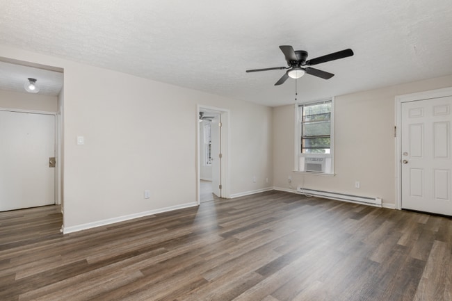 Foto del edificio - 3028 Cleinview Ave