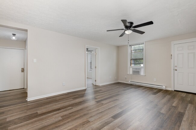 Building Photo - 3028 Cleinview Ave