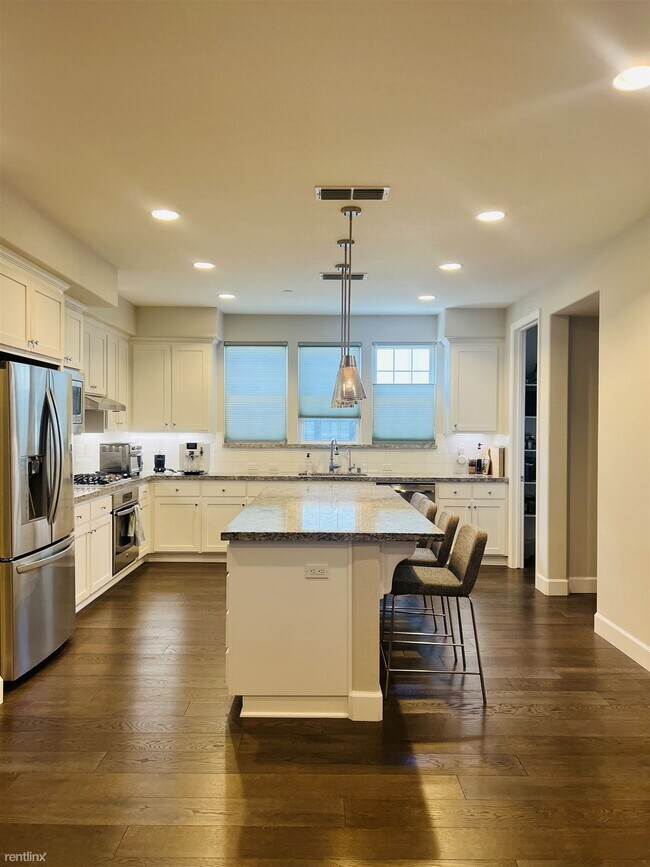 Foto del edificio - 4 br, 3.5 bath House - 1494 Arcangel Terrace