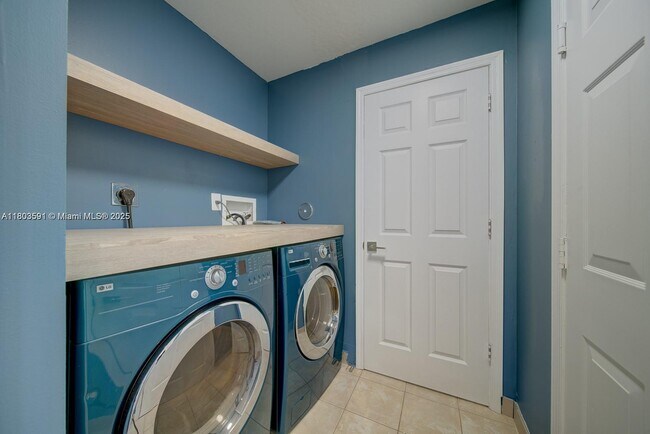 Foto del edificio - 2210 NW 171st Terrace