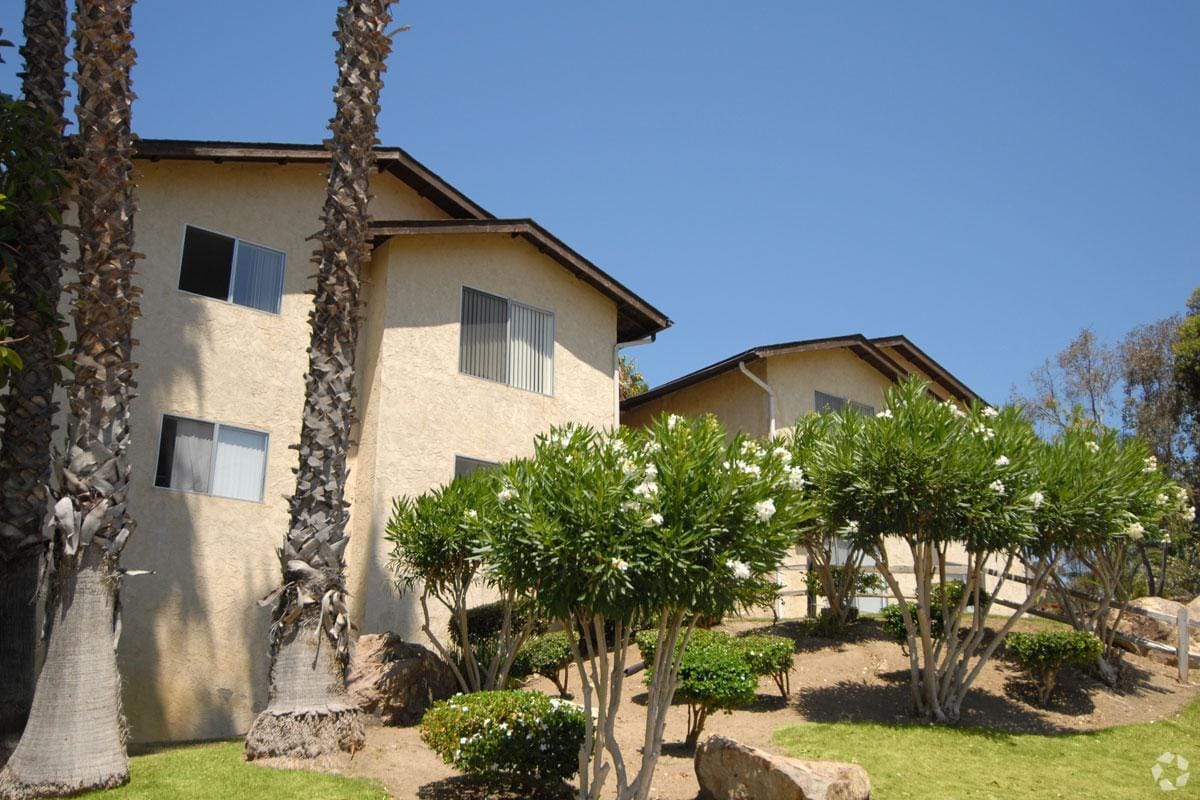 Primary Photo - Valle at Canyon