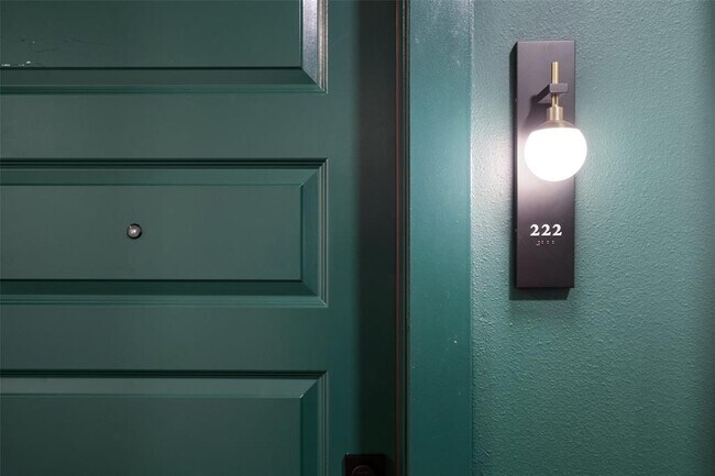 Foto del edificio - 2500 Longview St