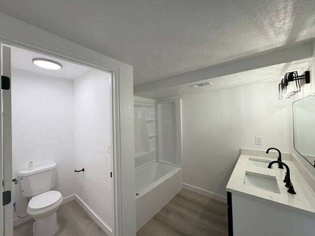 Foto del edificio - 7898 Tinamous Rd