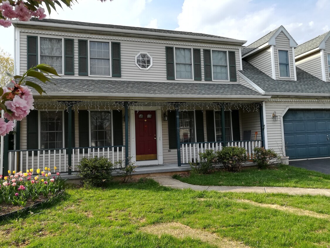 2044 Fletcher Cove, Hummelstown, PA 17036 House for Rent in