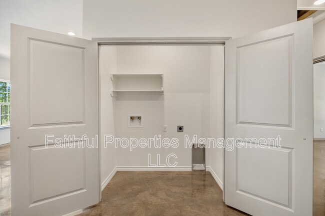 Foto del edificio - 13554 FM 14