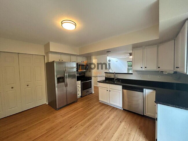 Foto del edificio - 4842 93rd Terrace