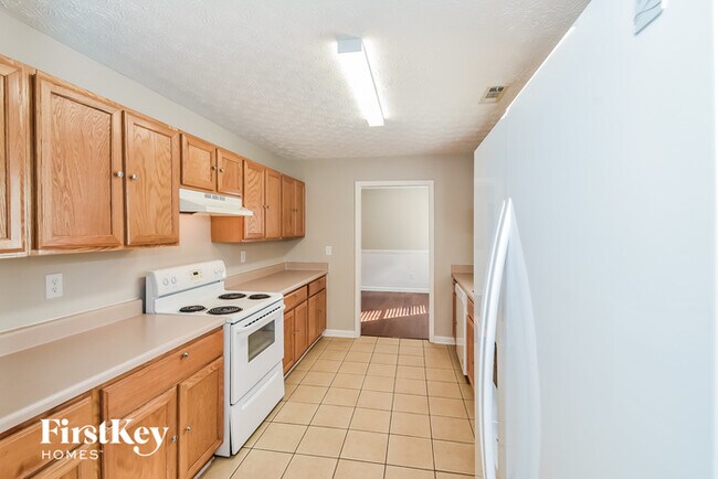 Building Photo - 5125 Woodmond Dr