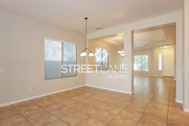 Foto del edificio - Huge 3 bedroom home in Phoenix!