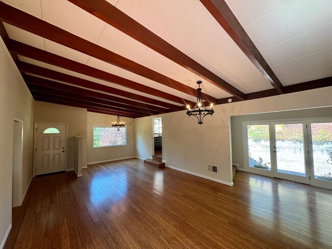 Foto del edificio - Spacious Home Located in Great Lafayette N...
