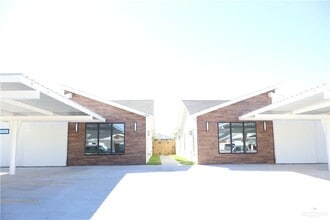 Building Photo - 13 San Andres