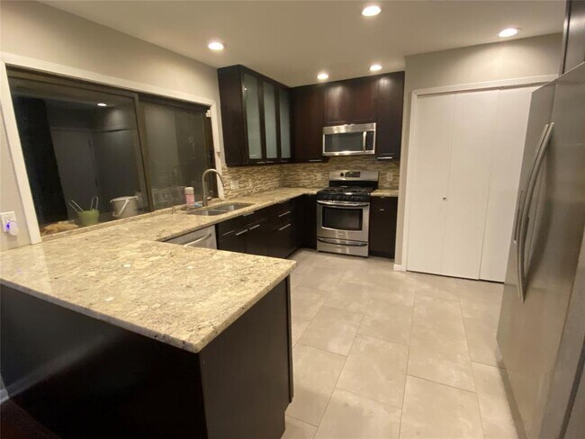 Foto del edificio - 9000 Currywood Dr