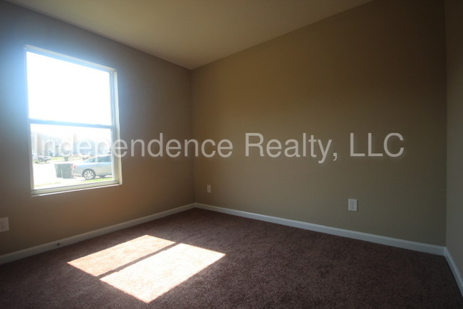 Building Photo - 158 Jesse Layne Dr