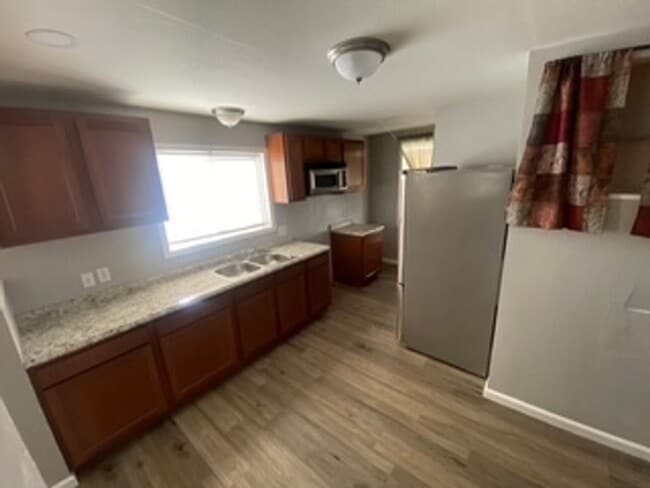 Building Photo - Two Bedroom