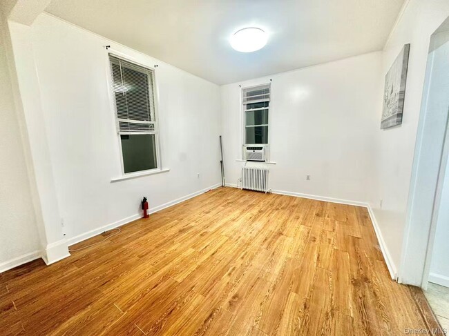 Foto del edificio - 18-17 125th St