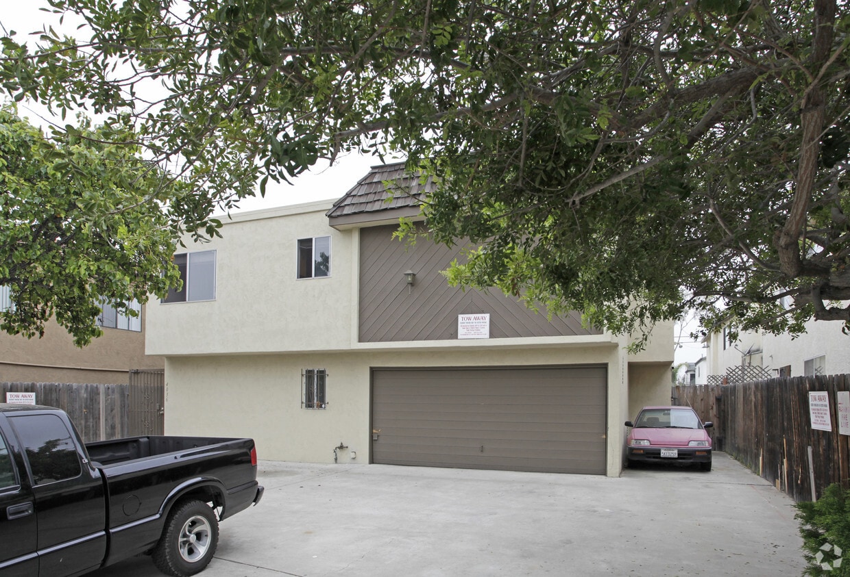Primary Photo - 4036 Arizona St