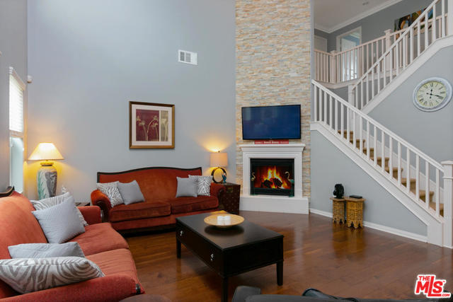 Building Photo - 193 PELICAN POINTE Ct