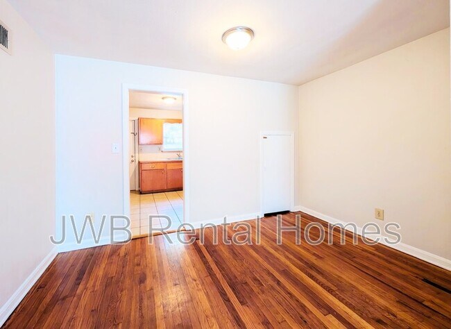 Foto del edificio - 3126 Belden St