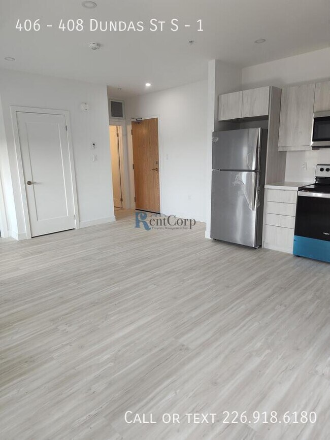 Photo du bâtiment - 408-408 Dundas St S