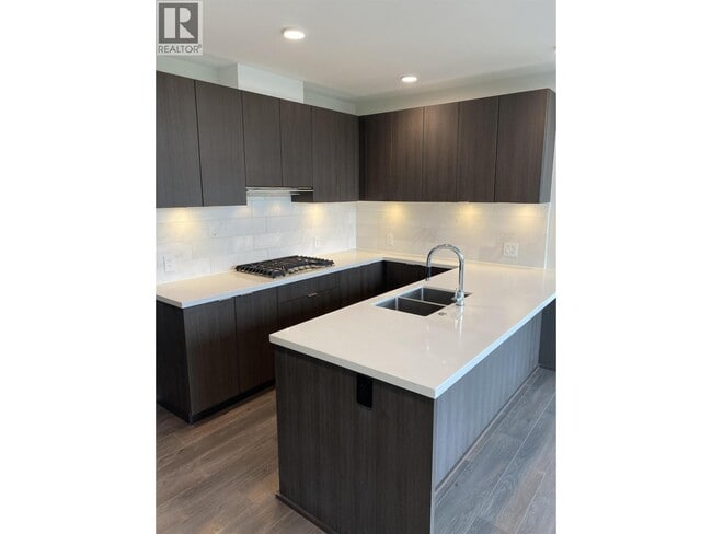 Building Photo - 530 Whiting Way