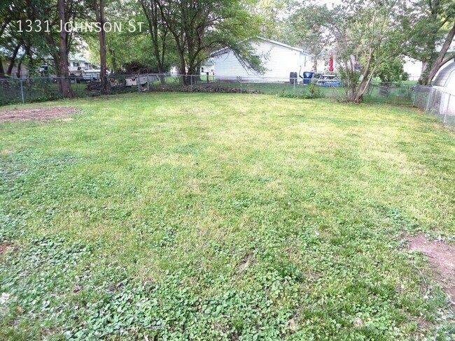 Foto del edificio - 1331 Johnson St