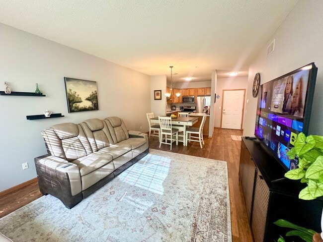 Building Photo - Modern 2-Bedroom Condo with Balcony & Heat...