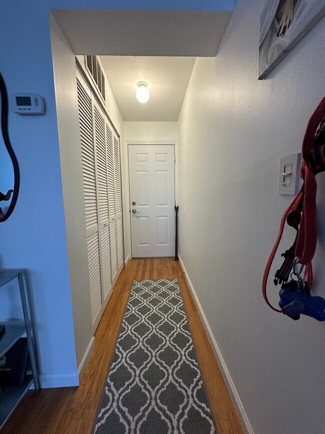 Foto del edificio - 5953 N Kenmore Ave