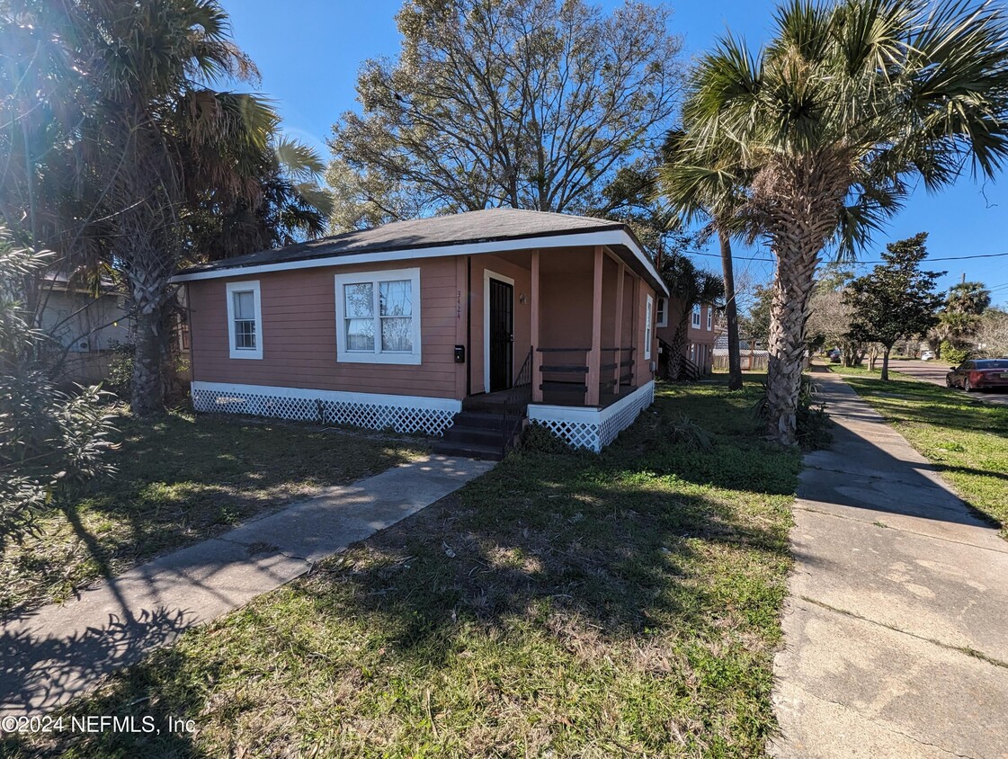 Primary Photo - 3424 Talleyrand Ave
