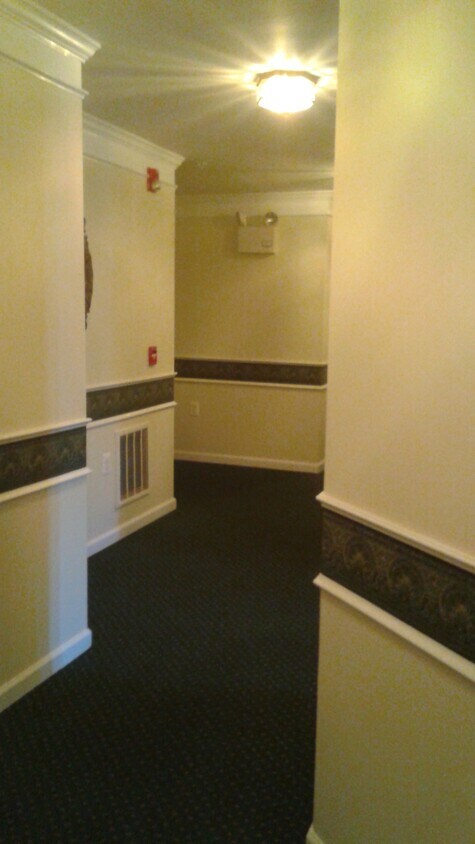 Building Photo - 100 Fiddleleaf Ln