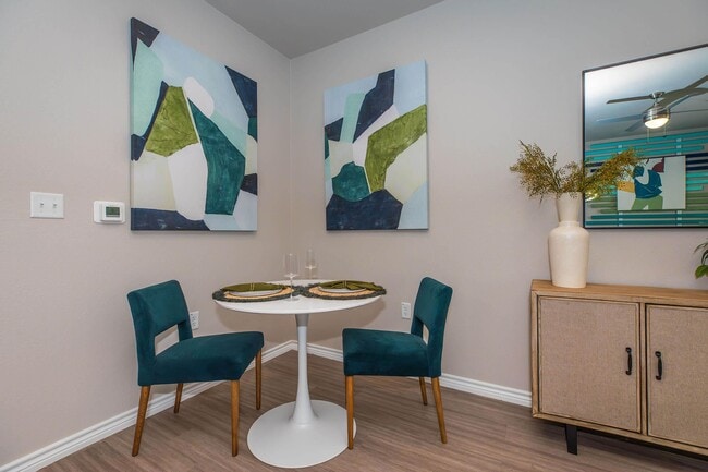 A1 Dining room - Virtu On Azalea
