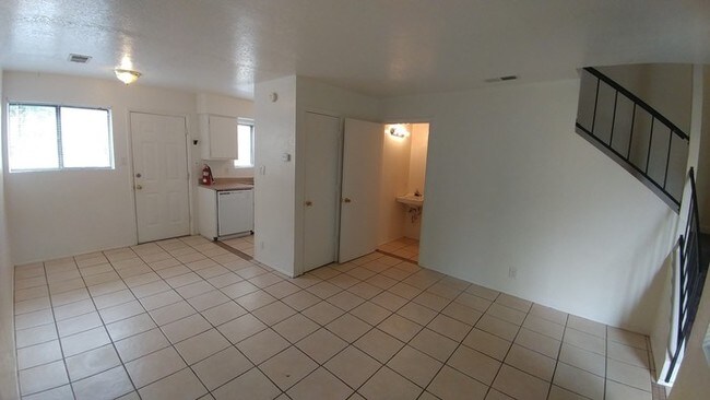 Foto del edificio - 12621 Lomas Blvd NE
