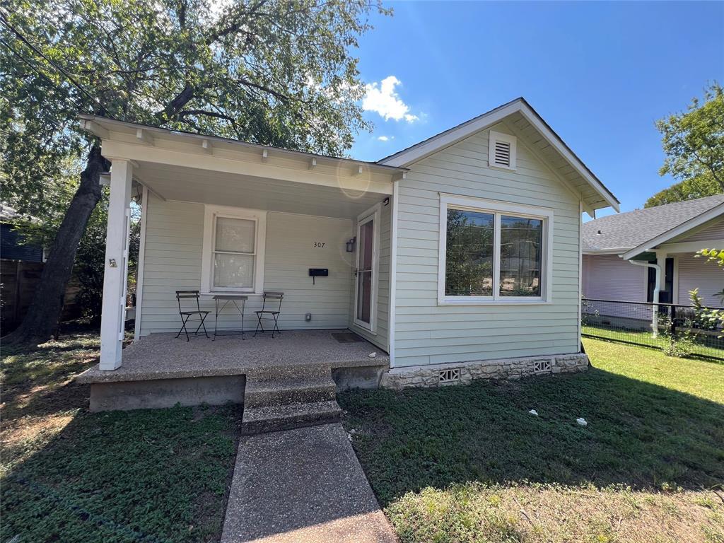 Foto principal - 307 E 38th St