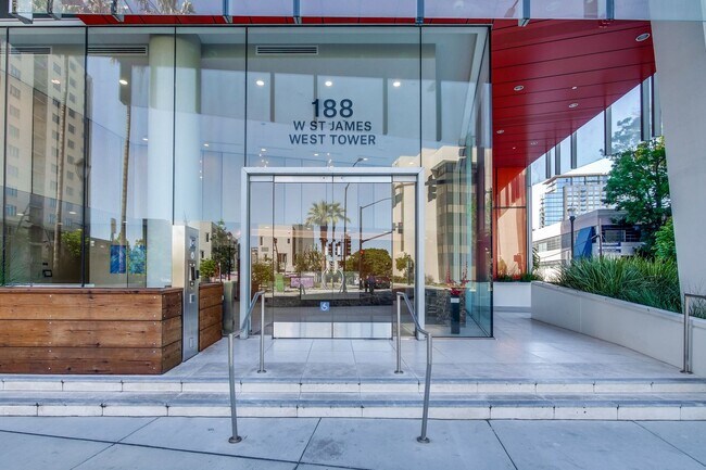 Foto del edificio - New Luxury Condo in the Heart of San Jose