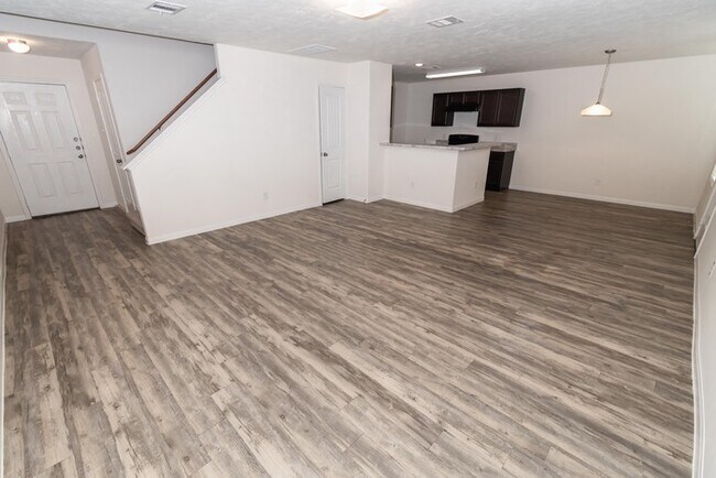 Building Photo - 9607 Schouten Dr