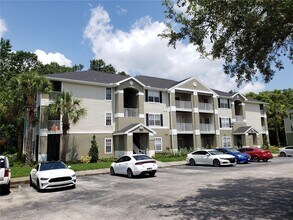 Building Photo - 4240 Summer Landing Dr