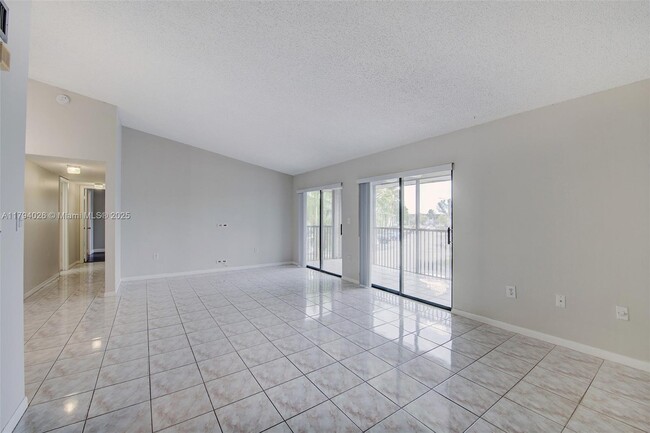 Building Photo - 469 NE 207th Ln