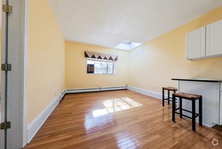 Building Photo - 511 Beacon St