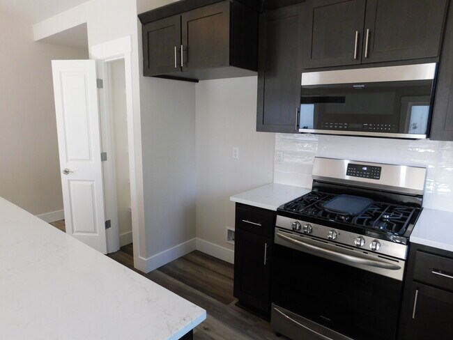 Foto del edificio - 604 NW 9th Ave
