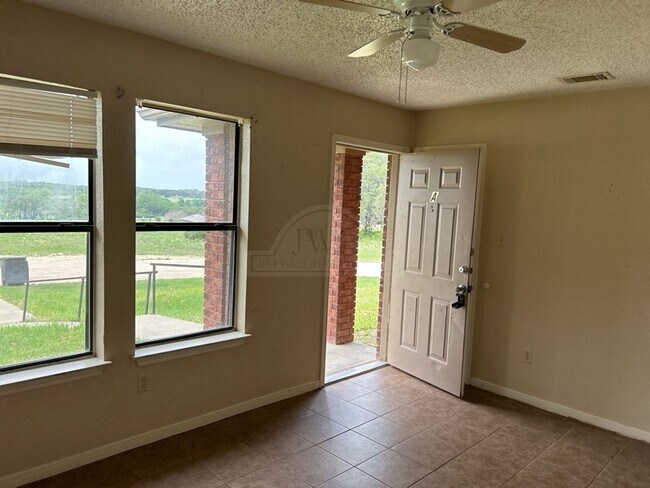 Foto del edificio - 10417 Trimmier Rd, Killeen