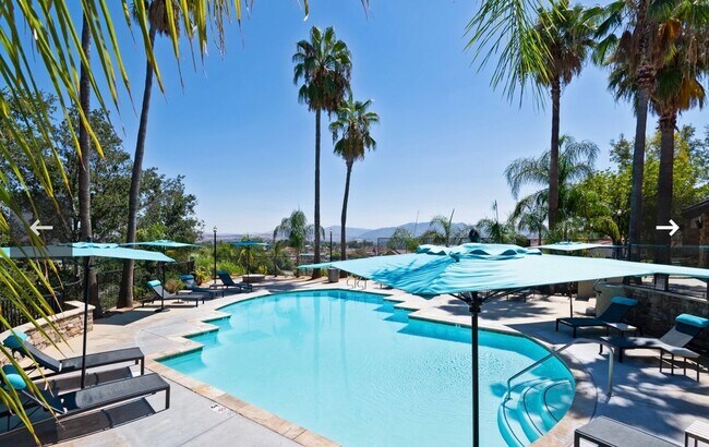 Foto del edificio - 25339 The Old Rd