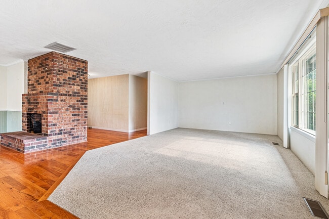 Foto del edificio - 475 Sutter Ave