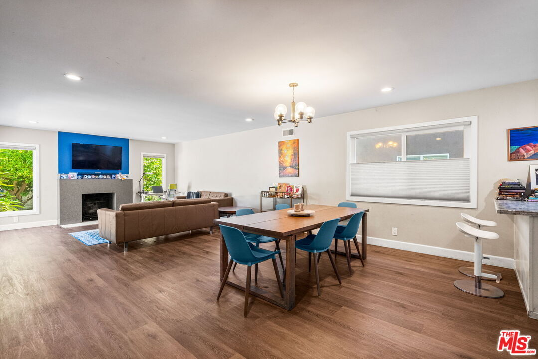 Foto principal - 14034 Valerio St