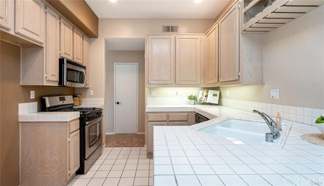 Foto del edificio - 19 Matinee Ct