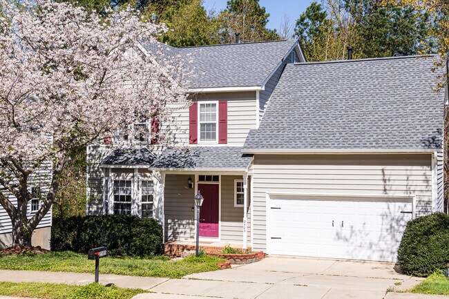 Building Photo - 2505 Laurel Falls Ln