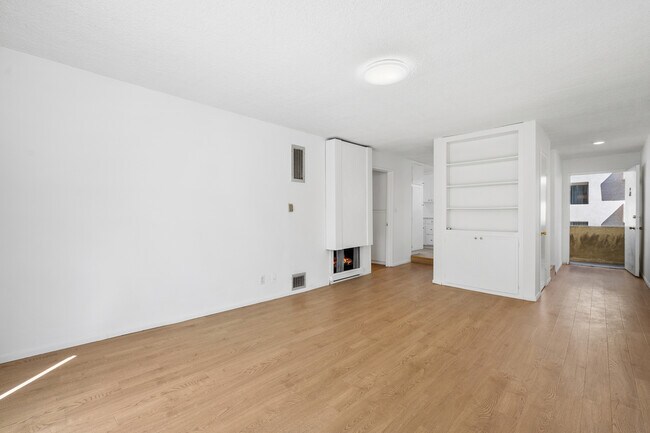 Foto del edificio - 11661 Goshen Ave