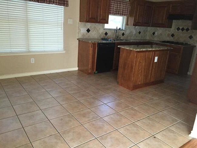 Foto del edificio - 991 Starlight Pl, Rockwall, TX 75087