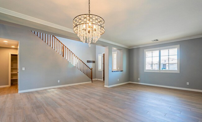 Building Photo - Elegant Lake Community Home with 5 Bedroom...