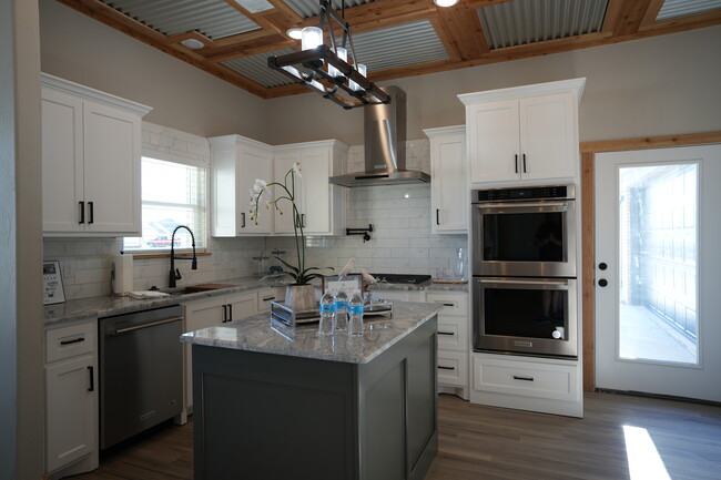 Building Photo - 28 Barndo Dr